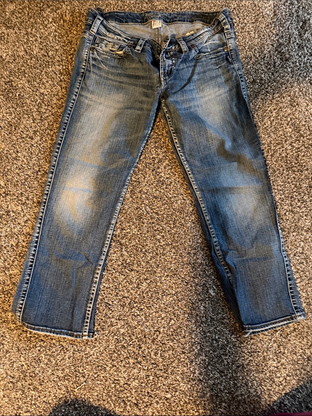 Silver Jeans Women’s Frances Faded Blue Capri